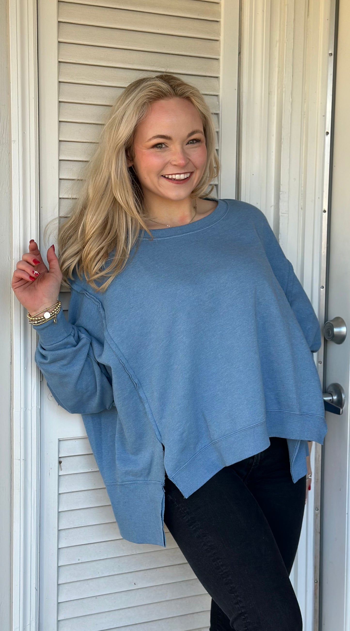 Oversize Detail Cut Sweatshirt
