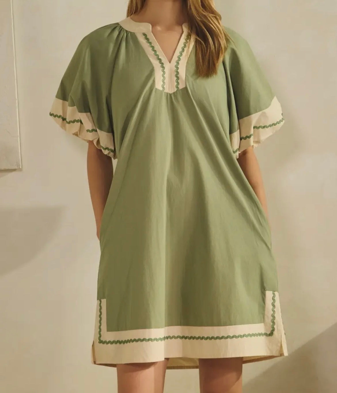 Contrast Trim Shift Dress-Light Green