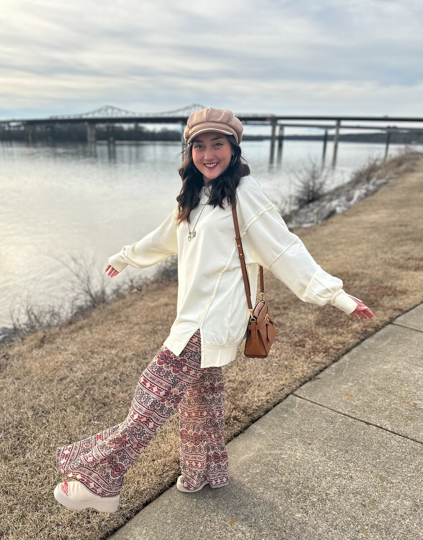 Ivory oversized sweatshirt with side slits