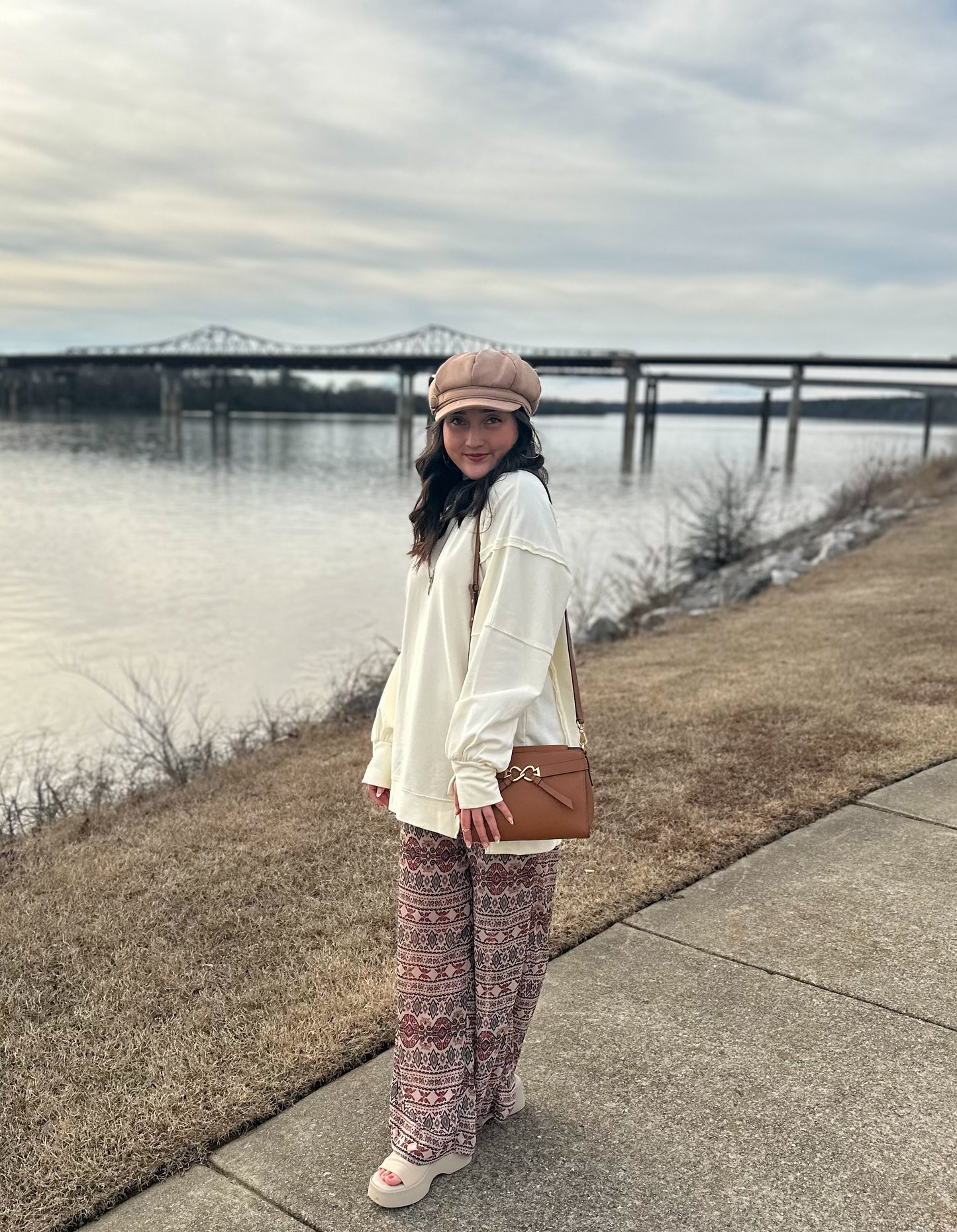 Ivory oversized sweatshirt with side slits