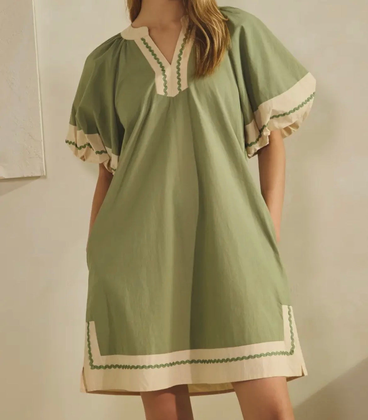Contrast Trim Shift Dress-Light Green