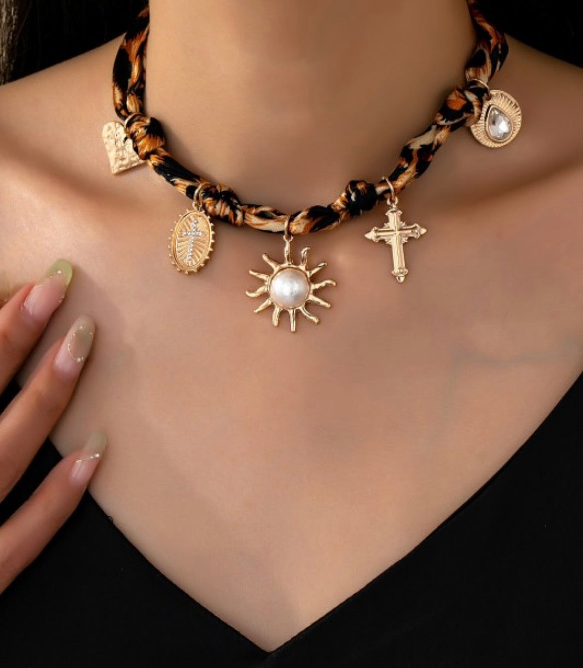 Charm Necklace-Heart/Sun/Cross/Rhinestone